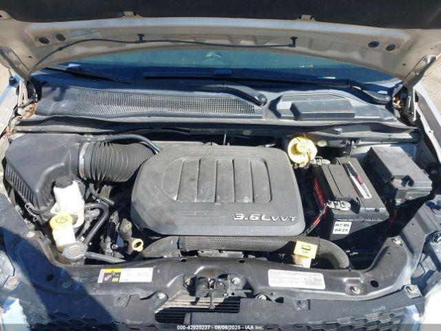 Dodge Grand Caravan Image 16