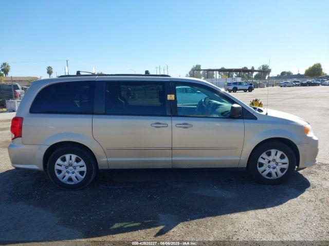 Dodge Grand Caravan Image 9
