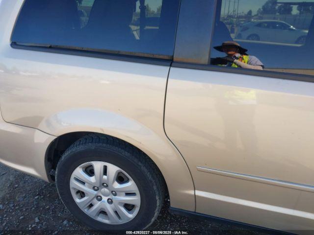 Dodge Grand Caravan Image 13