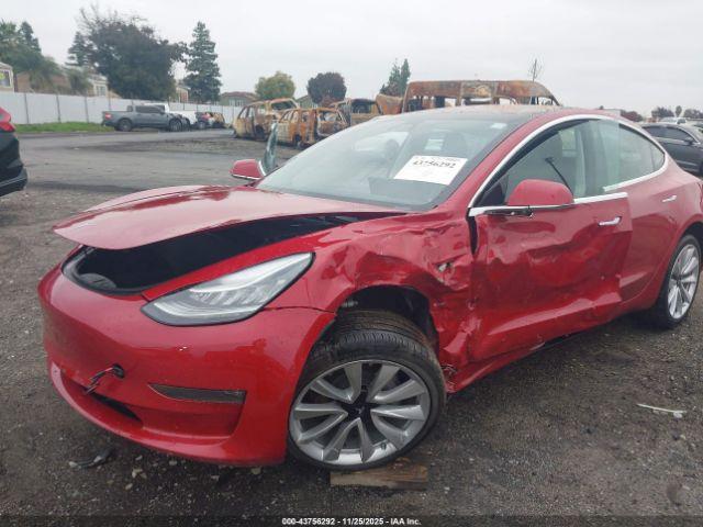 Tesla Model 3 Image 4