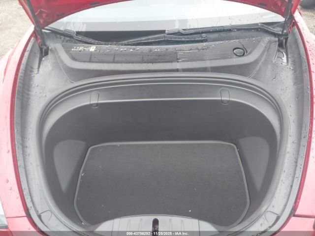 Tesla Model 3 Image 7