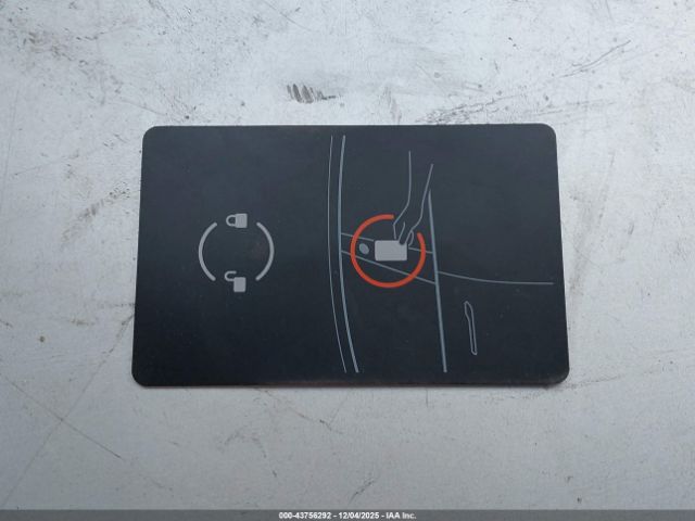 Tesla Model 3 Image 8