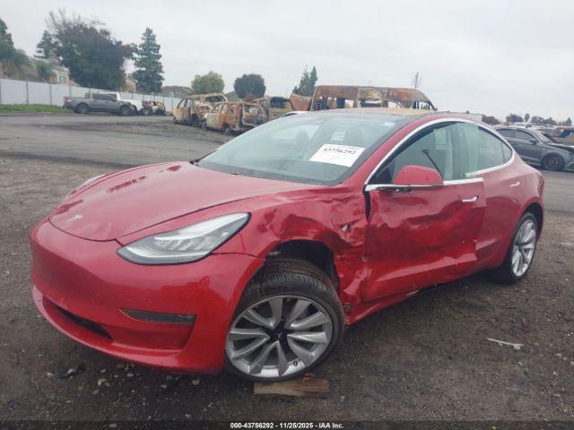 Tesla Model 3 Image 11