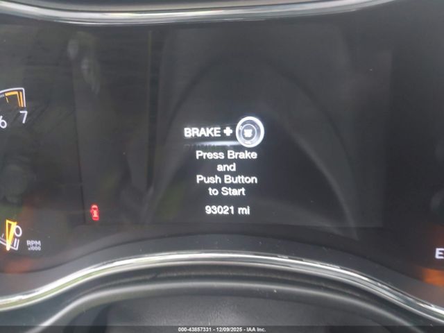 Jeep Grand Cherokee Laredo 4x4 Image 11