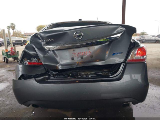 Nissan Altima 2.5 S Image 16