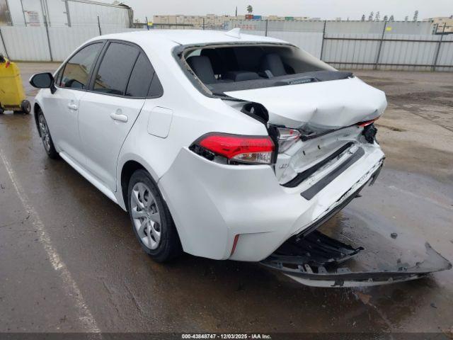 Toyota Corolla Le Image 16