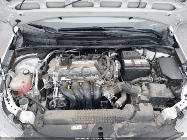 Toyota Corolla Le Image 5