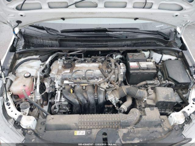 Toyota Corolla Le Image 5