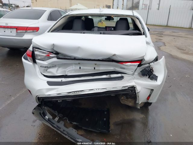 Toyota Corolla Le Image 10