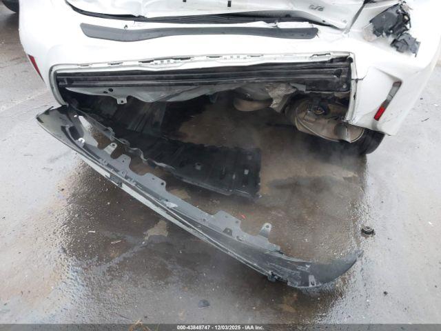 Toyota Corolla Le Image 8