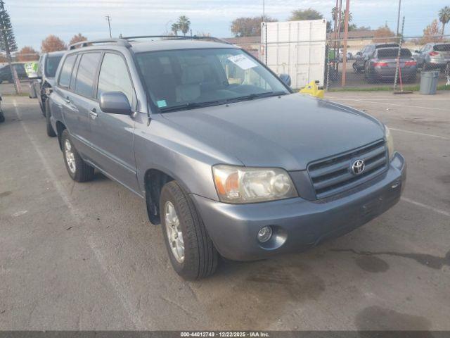  Salvage Toyota Highlander