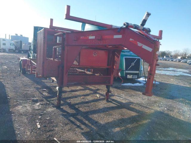  Salvage Trailer Aky 31  Gooseneck