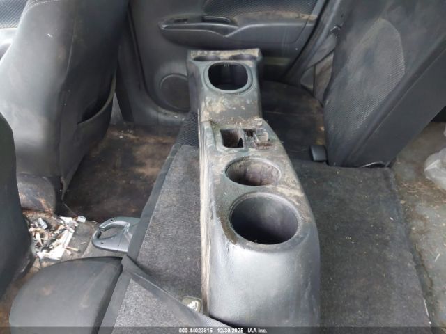 Nissan Versa Image 13