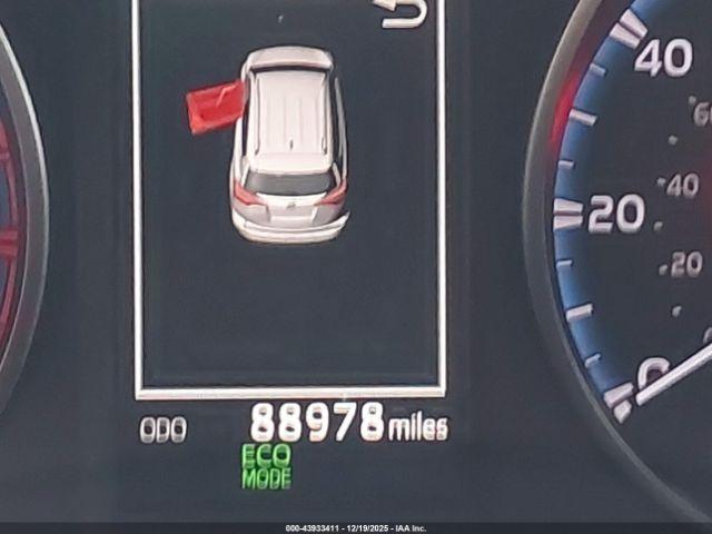 Toyota RAV4 Le Image 15