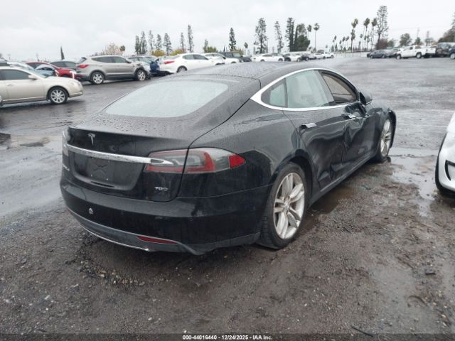 Tesla Model S Image 8