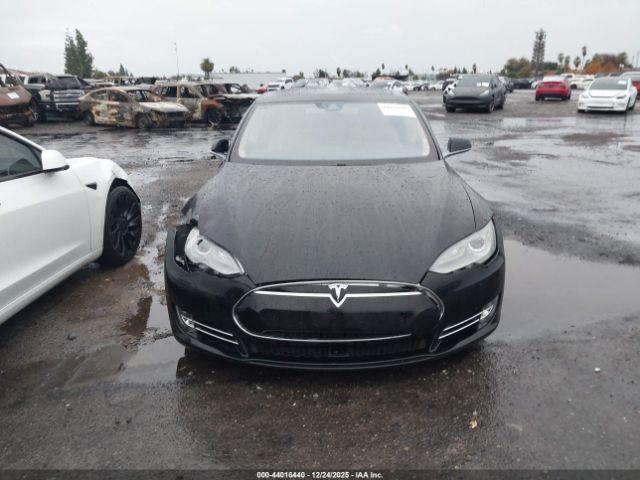 Tesla Model S Image 14