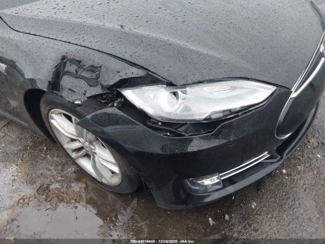 Tesla Model S Image 3