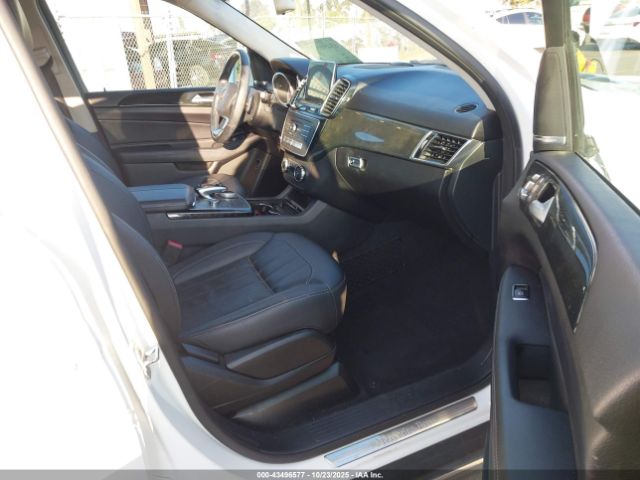 Mercedes-Benz GLE 4matic Image 4