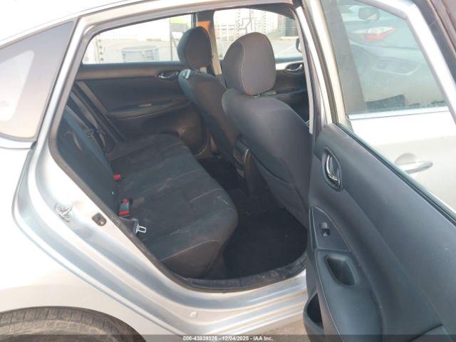 Nissan Sentra S Image 4