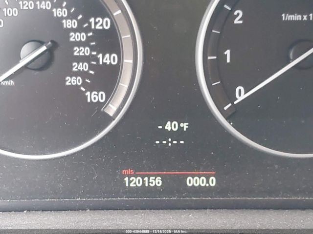 BMW 5 Series Image 11