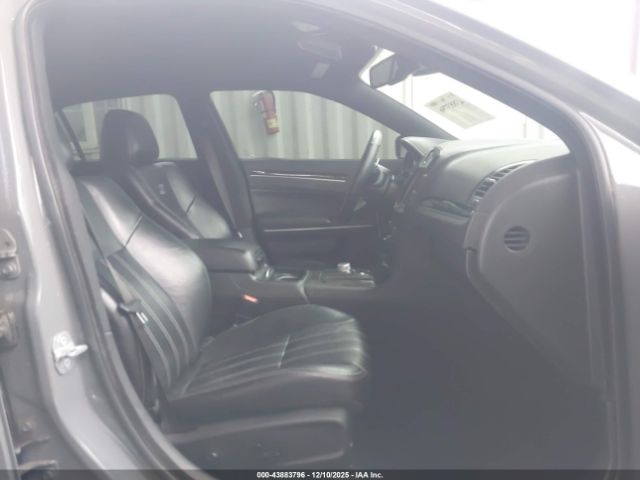 Chrysler 300 300s Image 8