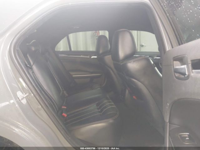 Chrysler 300 300s Image 15