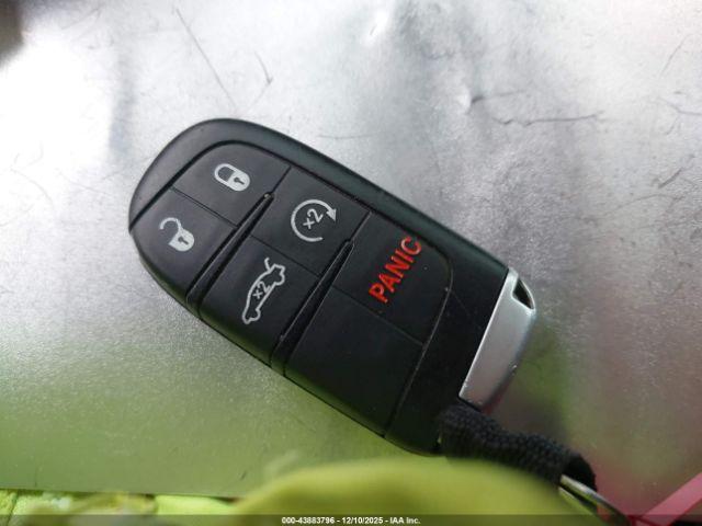 Chrysler 300 300s Image 12