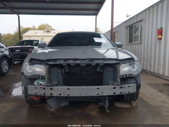 Chrysler 300 300s Image 17