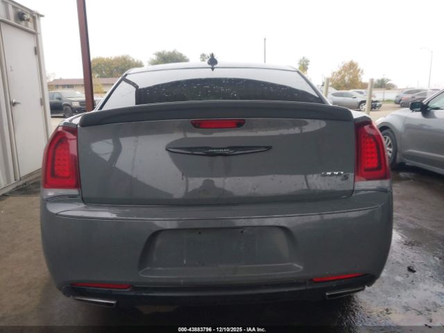 Chrysler 300 300s Image 16