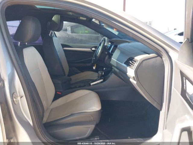 Volkswagen Jetta Image 8