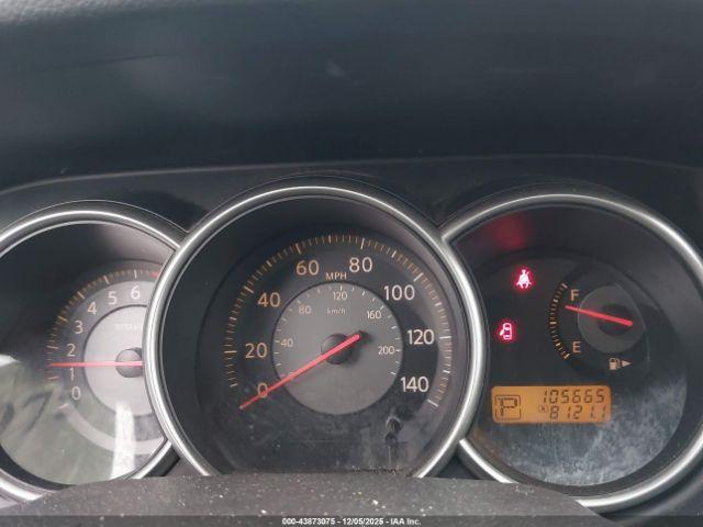 Nissan Versa 1.8s Image 6