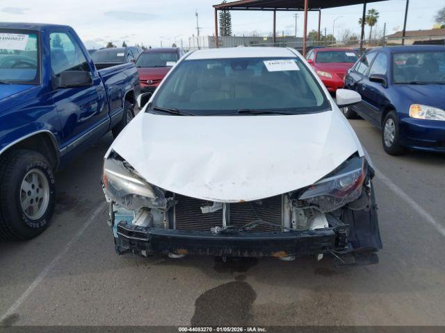 Toyota Corolla Le Image 10