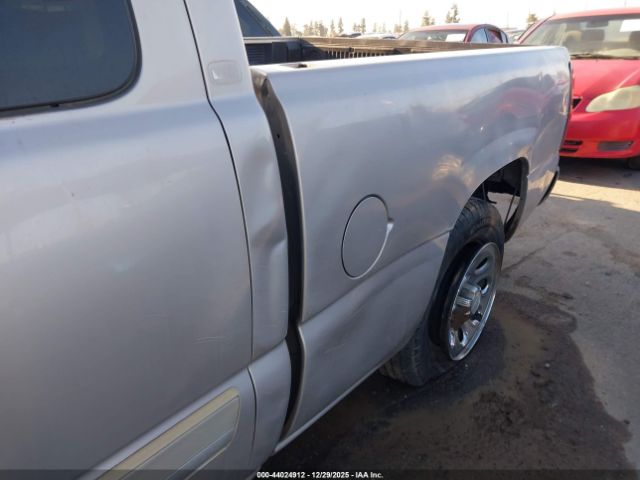 Chevrolet Silverado 1500 Ls Image 12