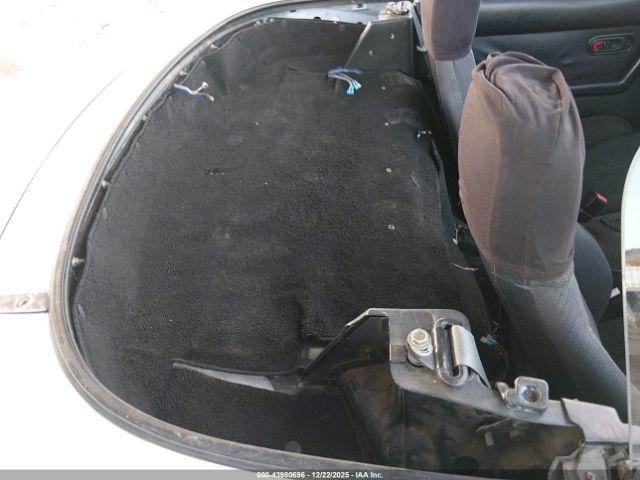 Mazda MX-5 Miata Image 13