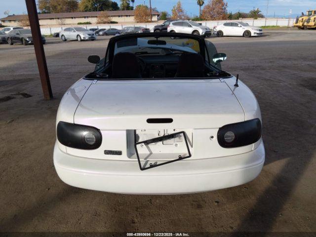 Mazda MX-5 Miata Image 14