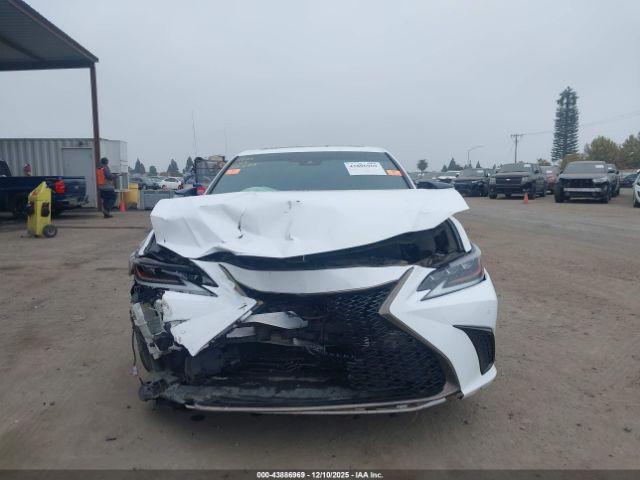 Lexus Es F Sport Image 12