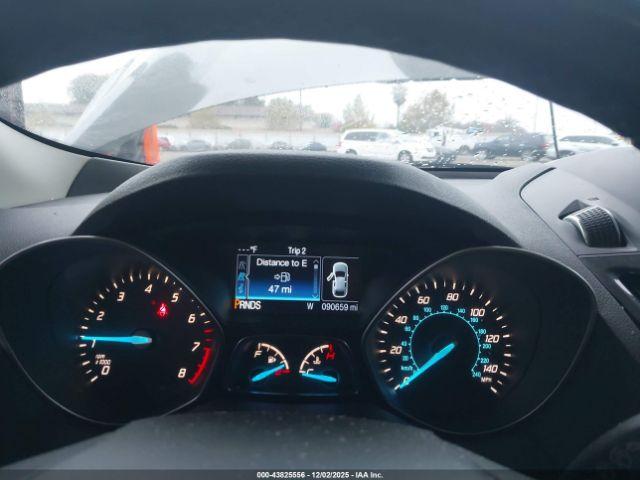 Ford Escape Titanium Image 14