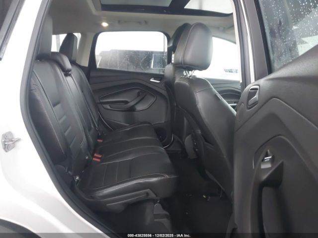 Ford Escape Titanium Image 11