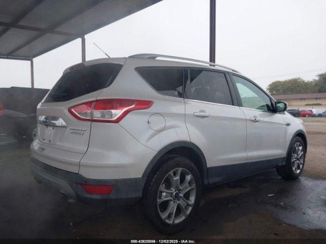Ford Escape Titanium Image 7