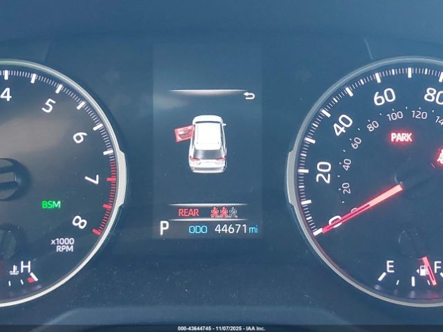 Toyota RAV4 Xle Image 12