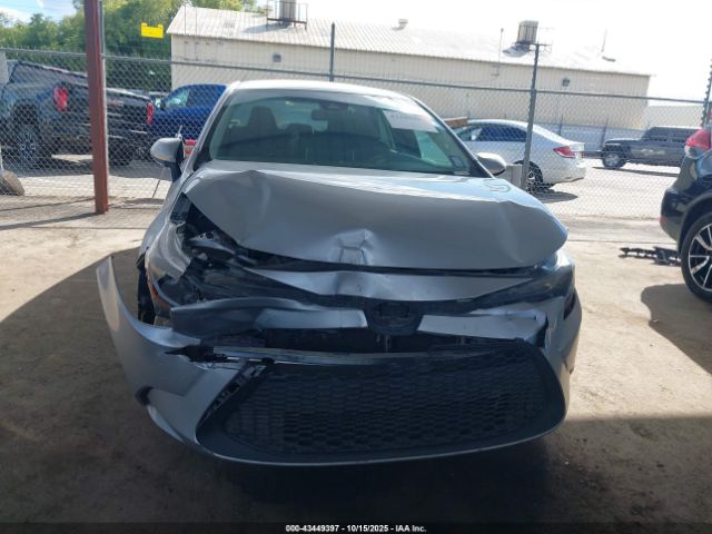 Toyota Corolla Le Image 14