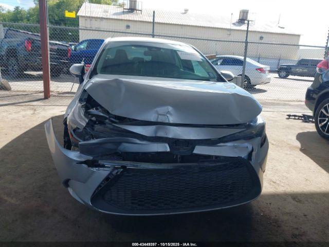 Toyota Corolla Le Image 14