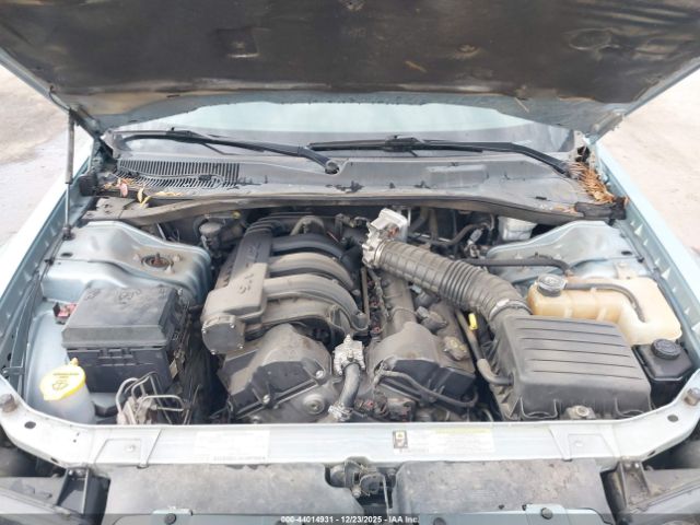 Chrysler 300 Lx Image 8