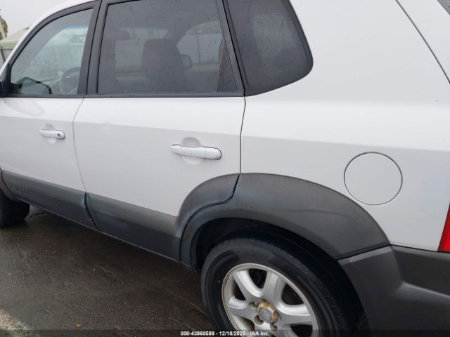 Hyundai TUCSON Image 16