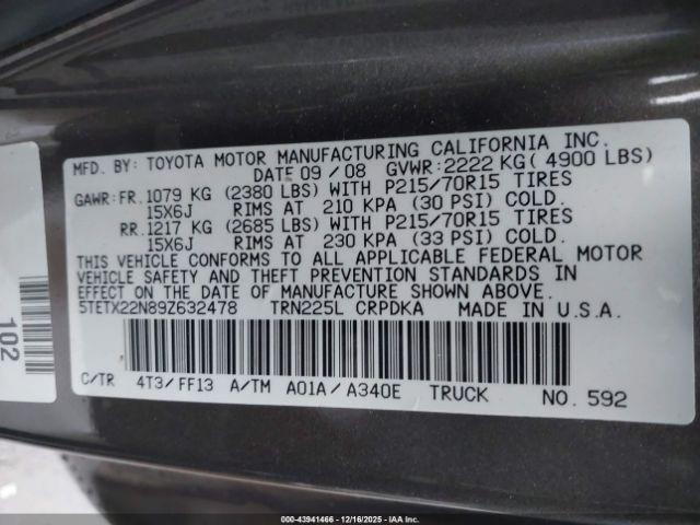 Toyota Tacoma Image 15