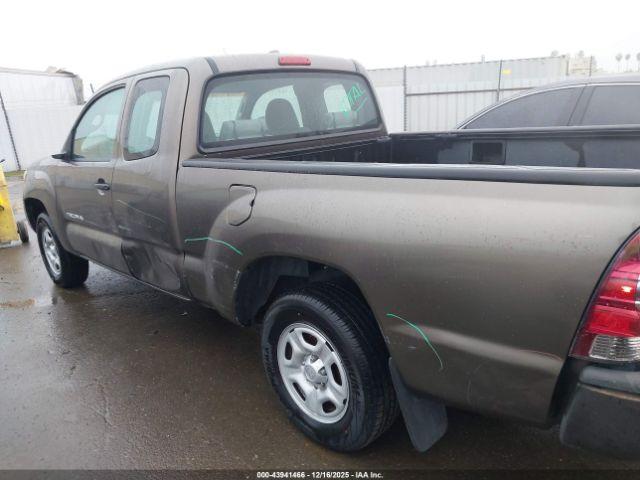Toyota Tacoma Image 14