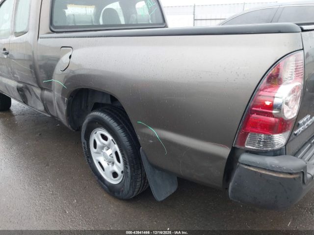 Toyota Tacoma Image 16