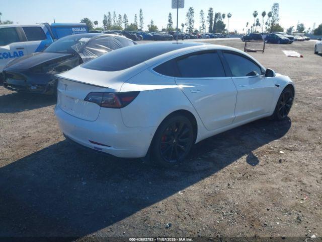 Tesla Model 3 Image 11
