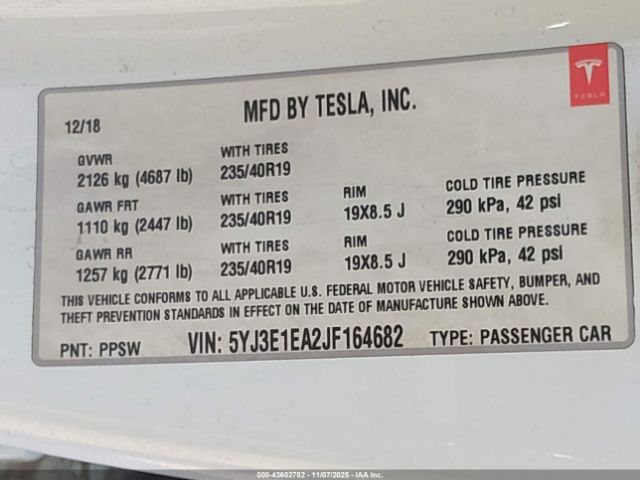 Tesla Model 3 Image 4