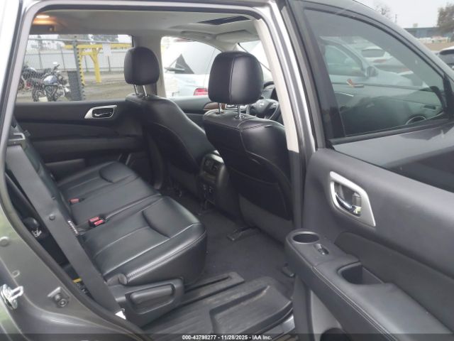 Nissan Pathfinder Platinum Image 7